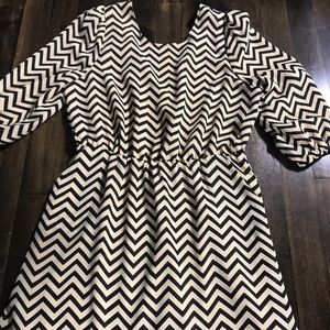 Women’s Chevron Dress with Elastic/Cinched Waist